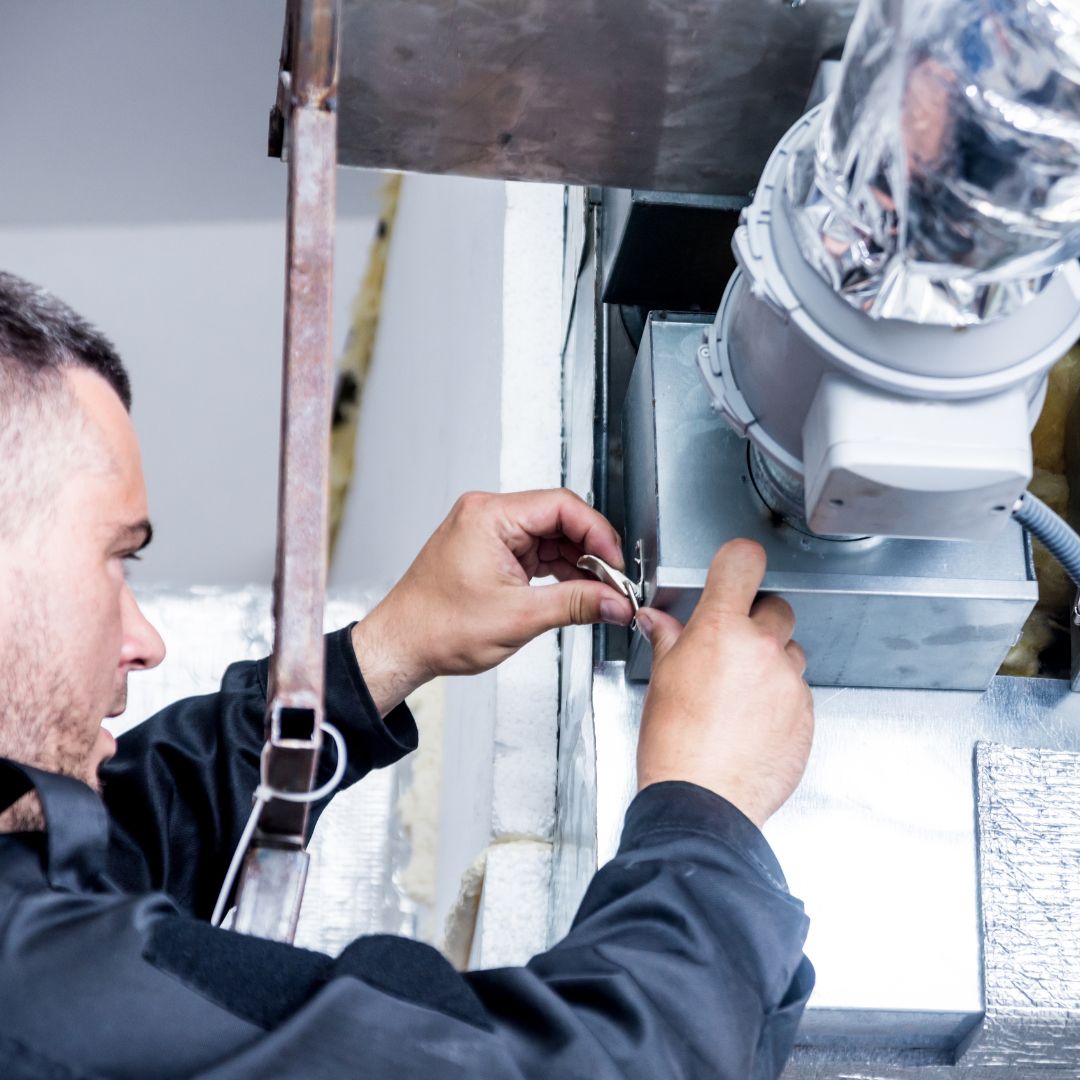 cleaning commercial air vent